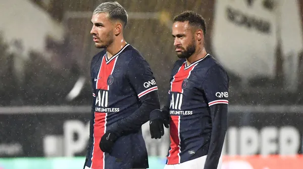 Leandro Paredes y Neymar en PSG (IMAGO)
