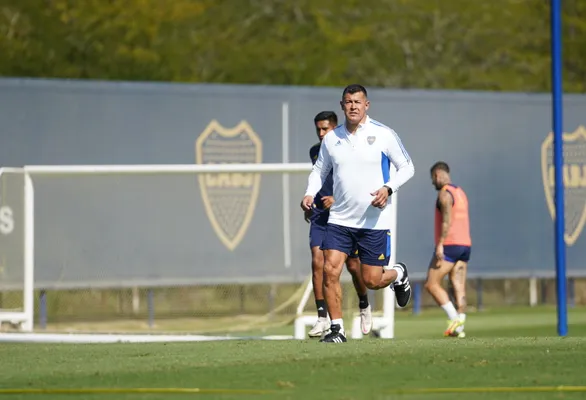 Almirón en el Boca Predio. (