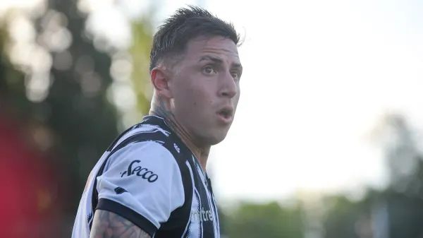 Solís, uno de los exBoca que buscará el ascenso a Primera.