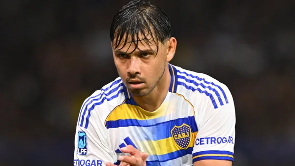 Romero hace fútbol en Boca. (Getty)