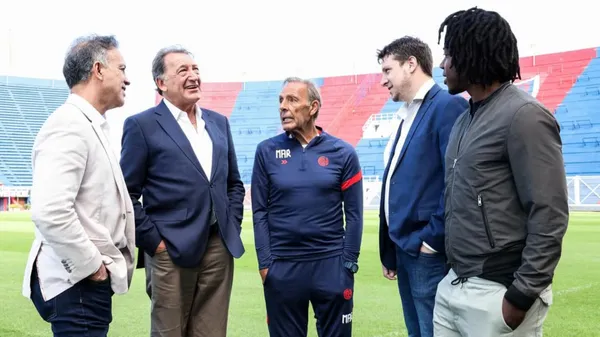 La dirigencia de San Lorenzo, le pagó salarios adeudados a Russo. (San Lorenzo Oficial)