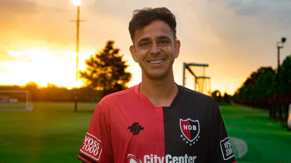 Gonzalo Maroni vuelve a Boca desde Newell's. (Newell's Oficial)