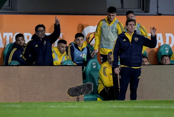 Úbeda, ejerciendo el rol de DT en Boca. (Getty)