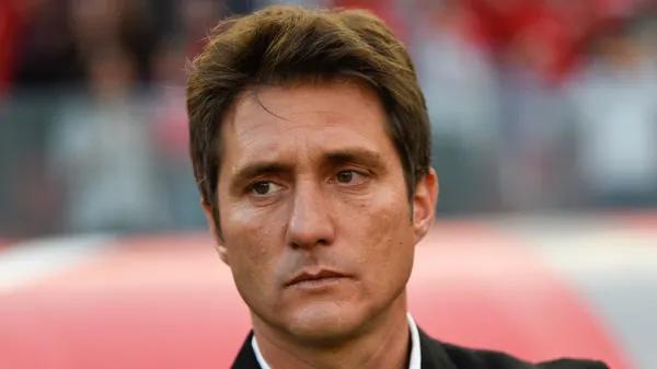 Vélez llamó a Guillermo Barros Schelotto
