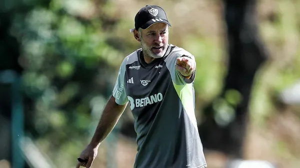 Boca ya habría sondeado a Gabriel Milito para conocer su situación. (@Atletico)