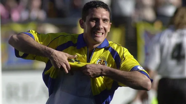 Cagna jugó en el Villarreal entre 2000 y 2002. (Getty)