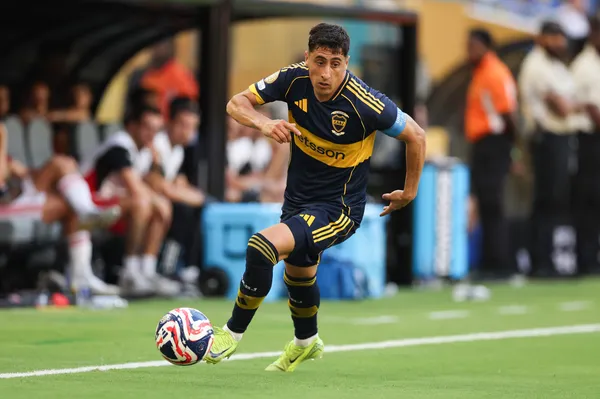 Merentiel analiza irse de Boca ahora. (Getty)