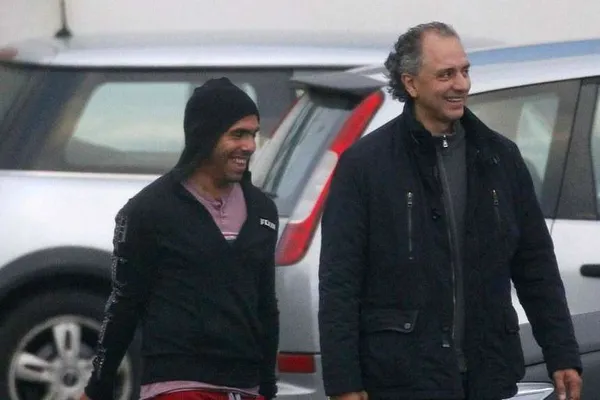 Adrián Ruocco junto a Carlos Tevez