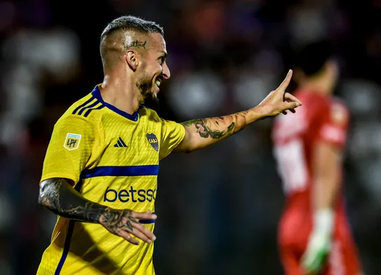 Pipa celebra su gol ante Tigre, que lo metió entre los 19 máximos goleadores de la historia de Boca