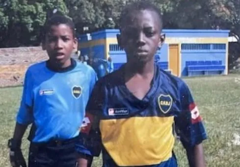 Cetré ya sabe lo que es usar los colores de Boca. (Instagram)