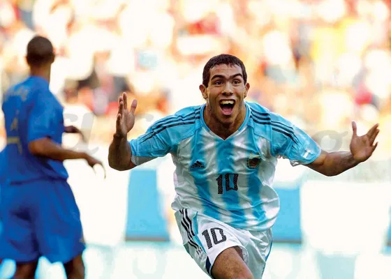 Tevez, la gran figura de Atenas 2004
