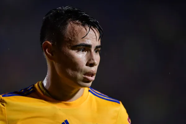 Zelarayán es un jugador que le encanta a Riquelme. (Getty)