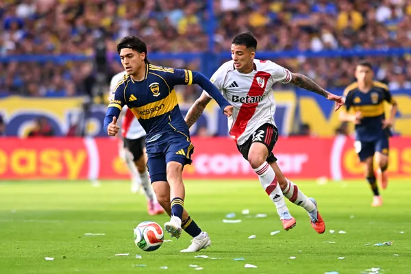 Boca llega con una leve ventaja al Superclásico