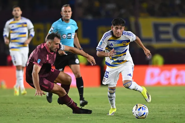 Aranda no perderá su lugar en Boca, incluso si vuelve Zeballos. (Getty)