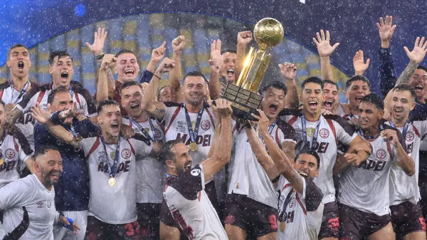 Lanús ganó la Recopa Sudamericana 2025. (Getty)