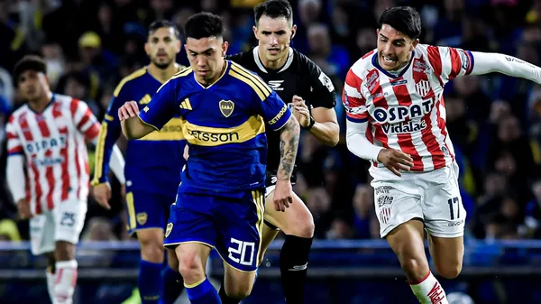 Velasco tuvo que salir de la cancha con una lesión.