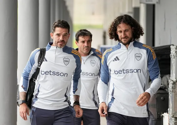 Fernando Gago y Fabricio Coloccini, entrenador y ayudante técnico en Boca. (IMAGO)