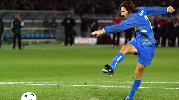 El Flaco metió su penal ante el Milan en 2003. (Getty)
