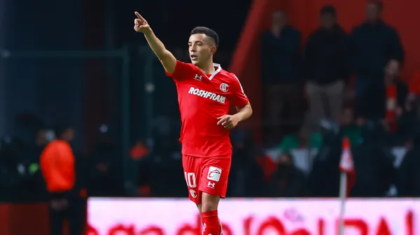 El pase de Leo Fernández pertenece al Toluca. (Getty)