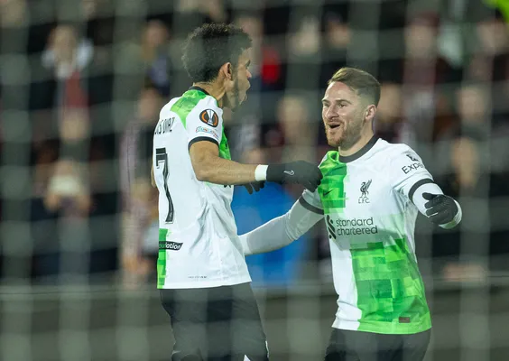 Alexis Mac Allister junto a Luis Díaz. (Imago)