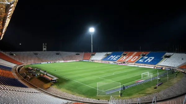 Boca podría jugar contra Banfield en Mendoza.