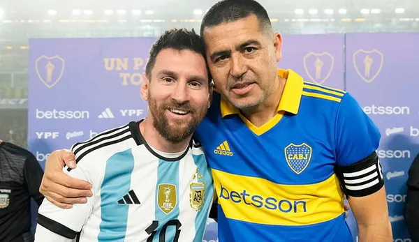 Riquelme y Lionel Messi en la despedida del dirigente de Boca (Boca Oficial)