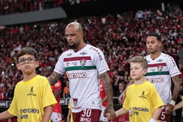 Felipe Melo ingresando al estadio en el duelo frente a Internacional de Porto Alegre. (Getty)