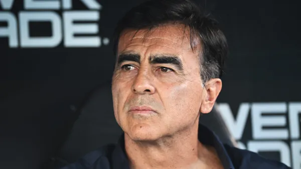 Gustavo Quinteros, candidato a DT de San Lorenzo