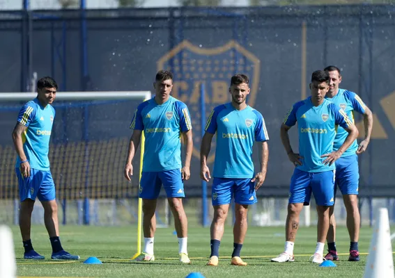 Langoni trabaja a la par del grupo en la pretemporada de verano