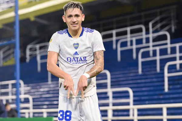 Patronato intimó a Boca por una deuda de la venta de Vázquez