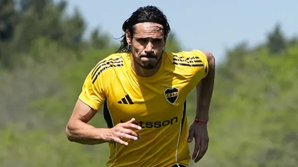 Cavani quedó descartado en Boca vs. Barracas Central. (@javierphotogamma)