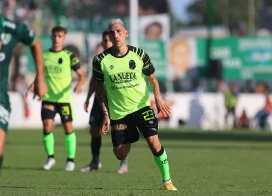 Centurión, con paso reciente en Barracas Central y un futuro incierto