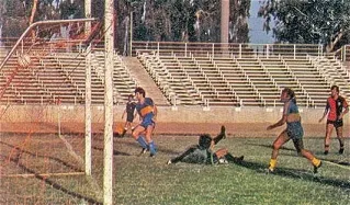Gatti en el duelo de Boca. 