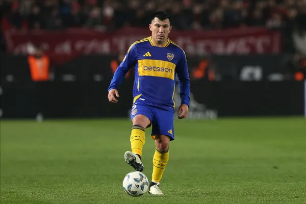 Gary Medel se ausentó en el primer día de pretemporada y se irá de Boca. (Getty)
