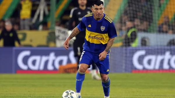 Gary Medel podría aparecer como líbero. (Getty)
