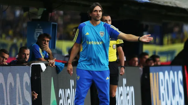 Martínez hace cambios para jugar frente a Central Norte. (Imago)