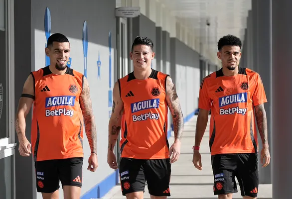 Daniel Muñoz, James Rodríguez y Luis Díaz, en Boca Predio. (Boca oficial)