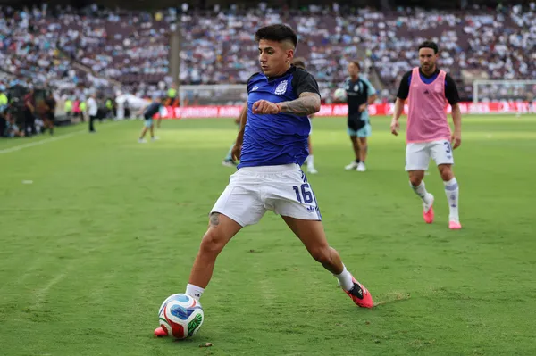 Boca podría hacer un intento por Thiago Almada. (Getty)