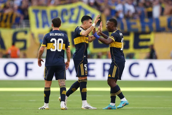 Boca recibió un millón de dólares por empatar contra Benfica (Getty Images)