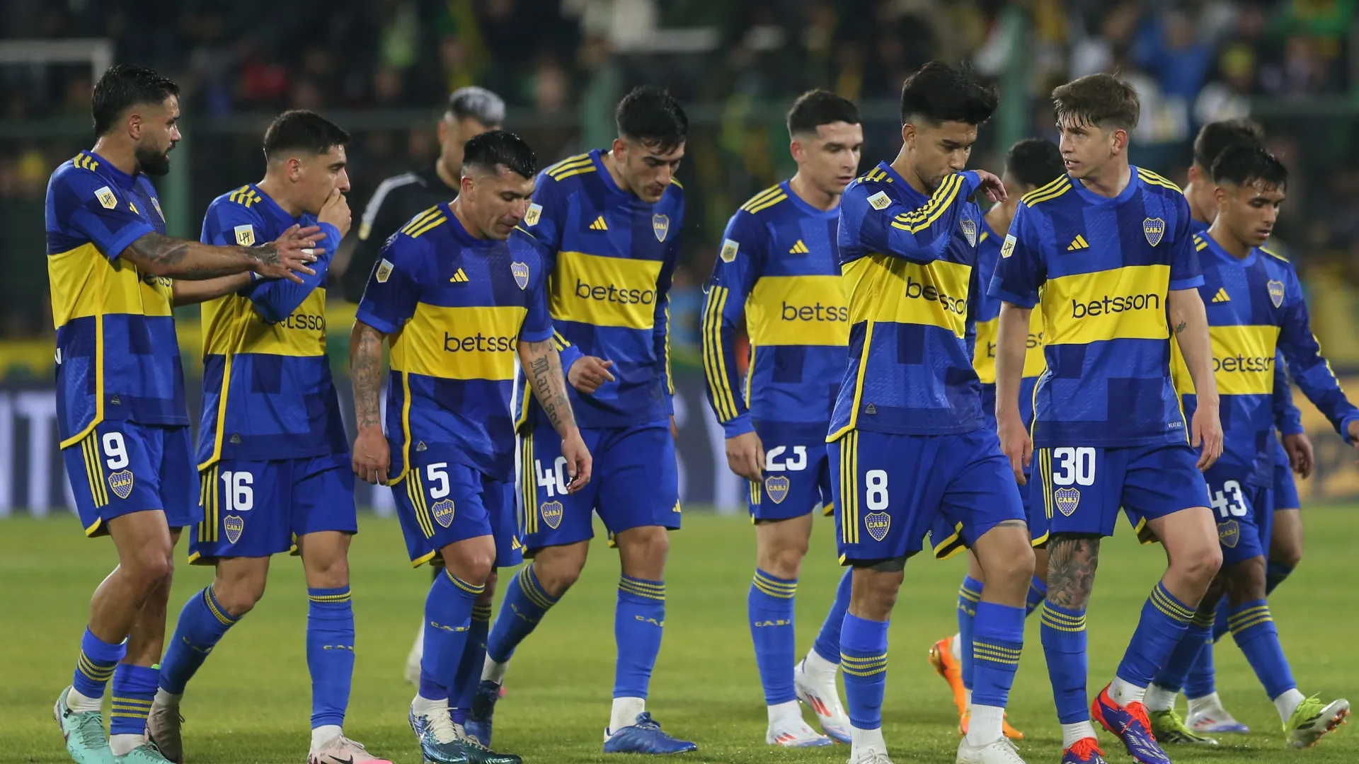 Gary Medel y Brian Aguirre están descartados y no jugarán el Superclásico ante River