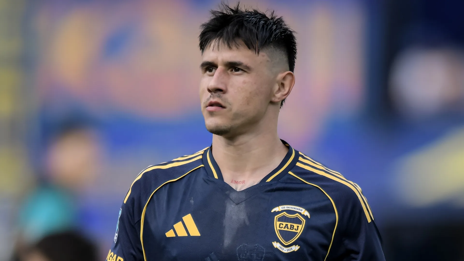 No solo Paredes: Adam Bareiro está en la prelista de su selección y puede ir al Mundial