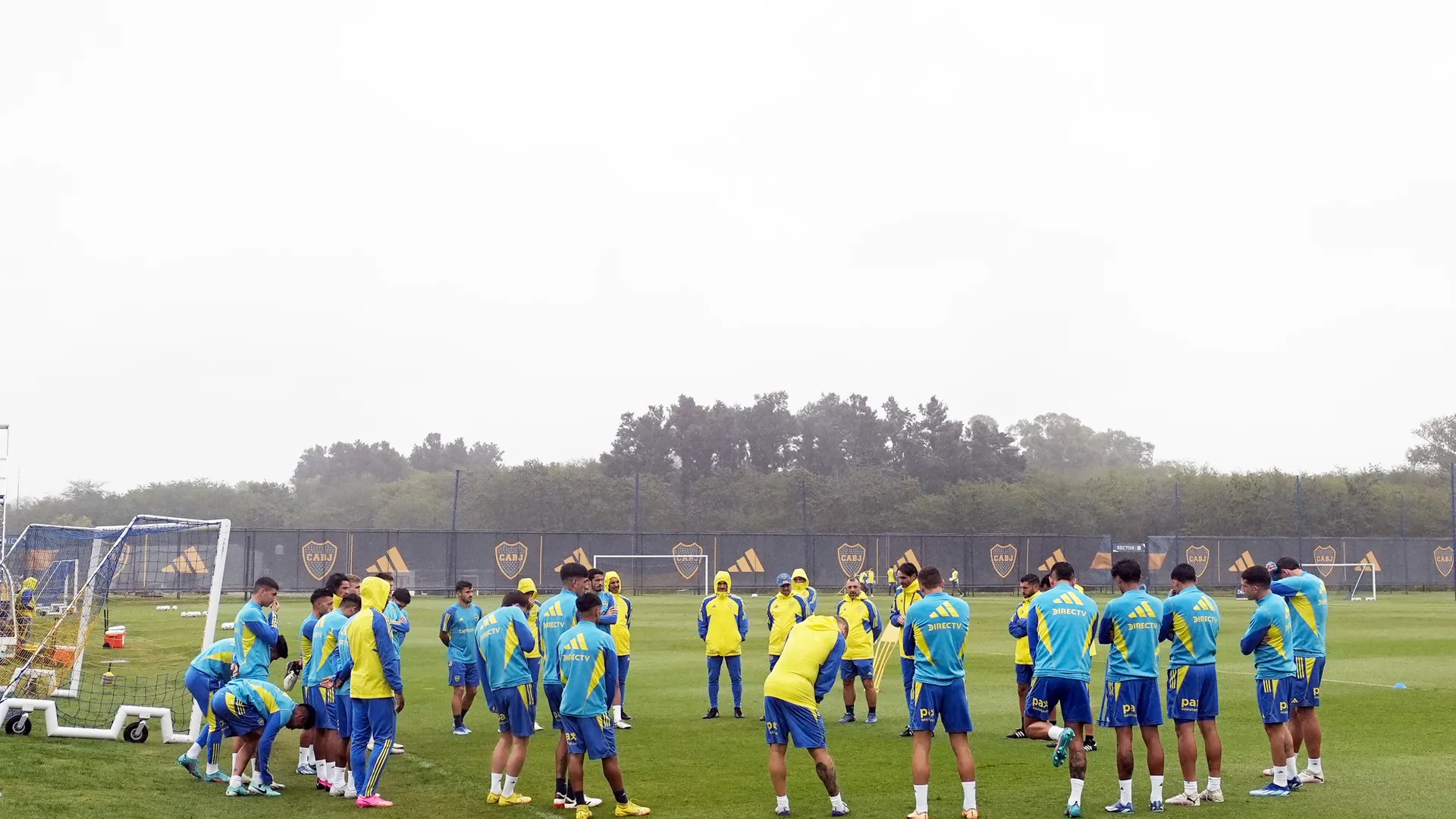 Boca se entrenó tras el Superclásico