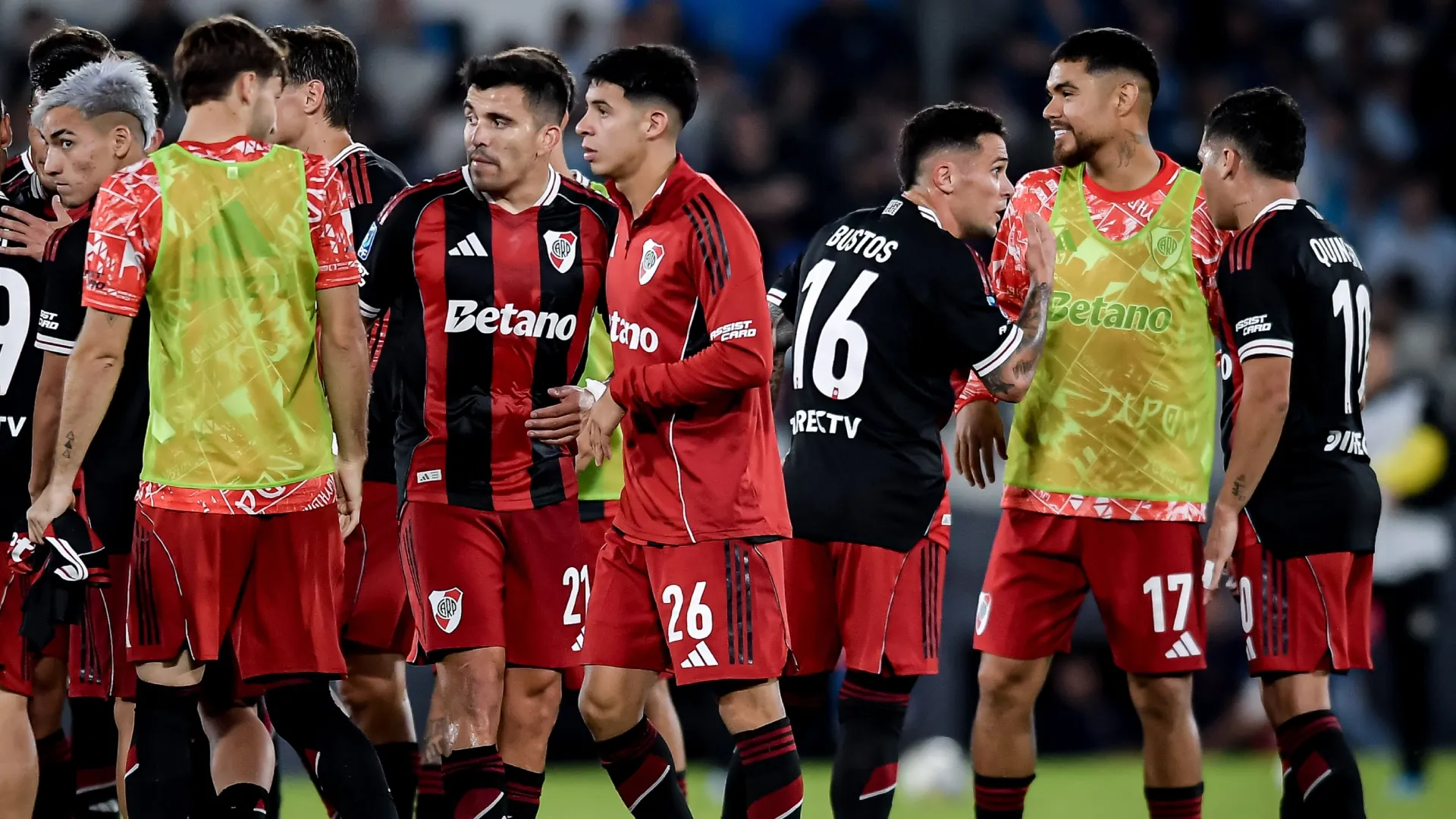 No solo Fausto Vera: Juanfer Quintero también puede perderse el duelo con Boca por lesión