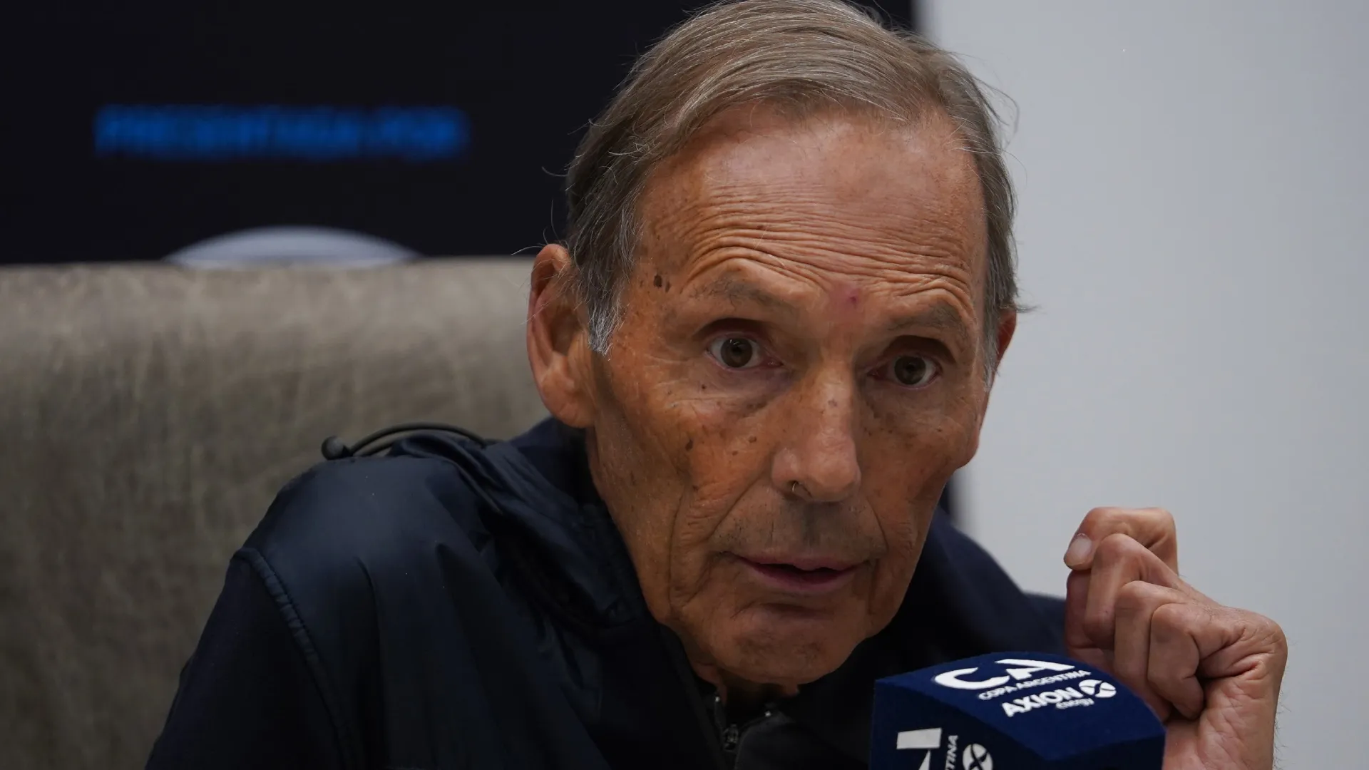 La primera decisión de Miguel Russo tras la eliminación que trajo más polémica en Boca: "Nos toman el pelo"