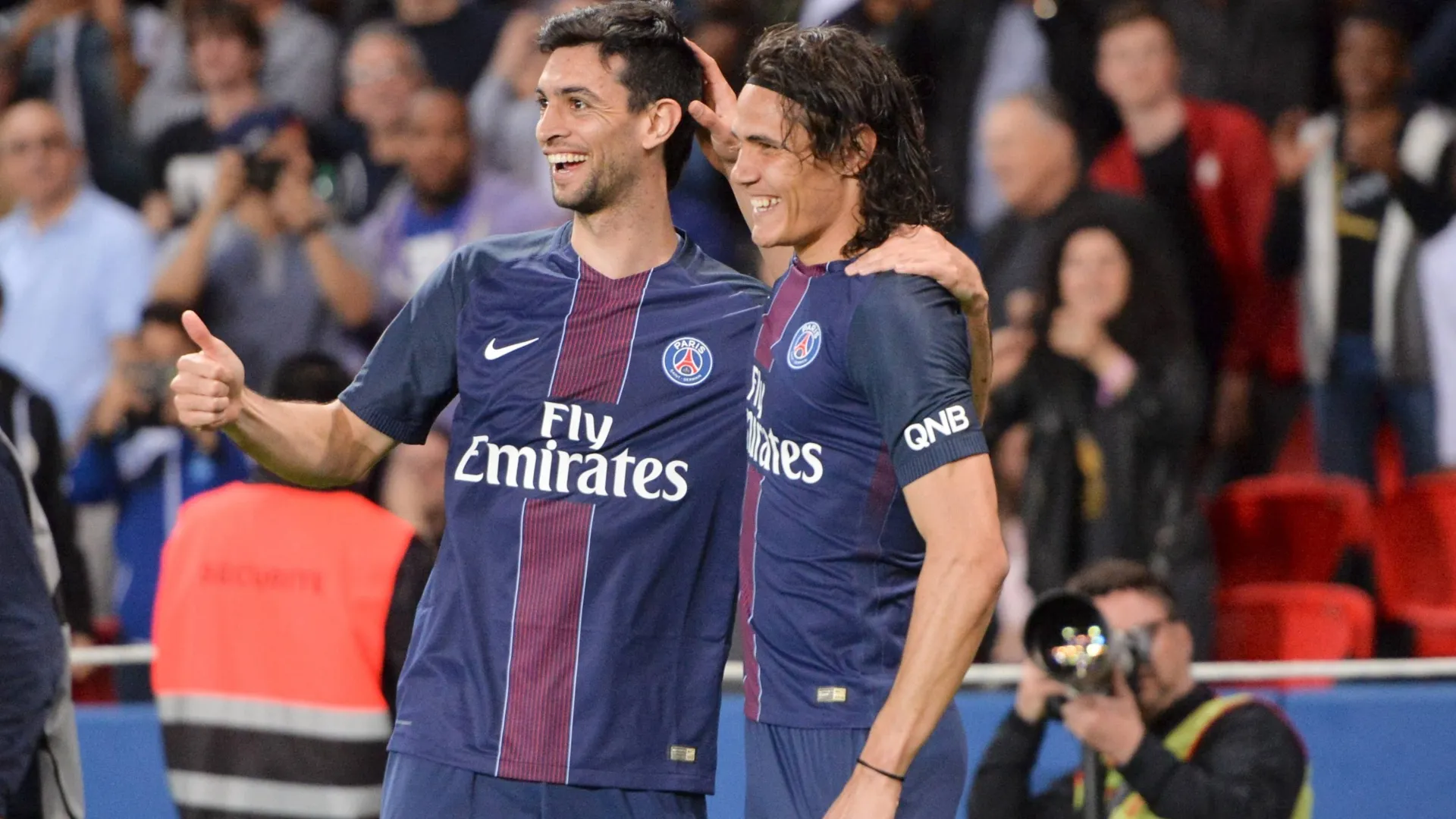 Javier Pastore elogió a Cavani por su presente en Boca: "Podrá errar goles pero..."