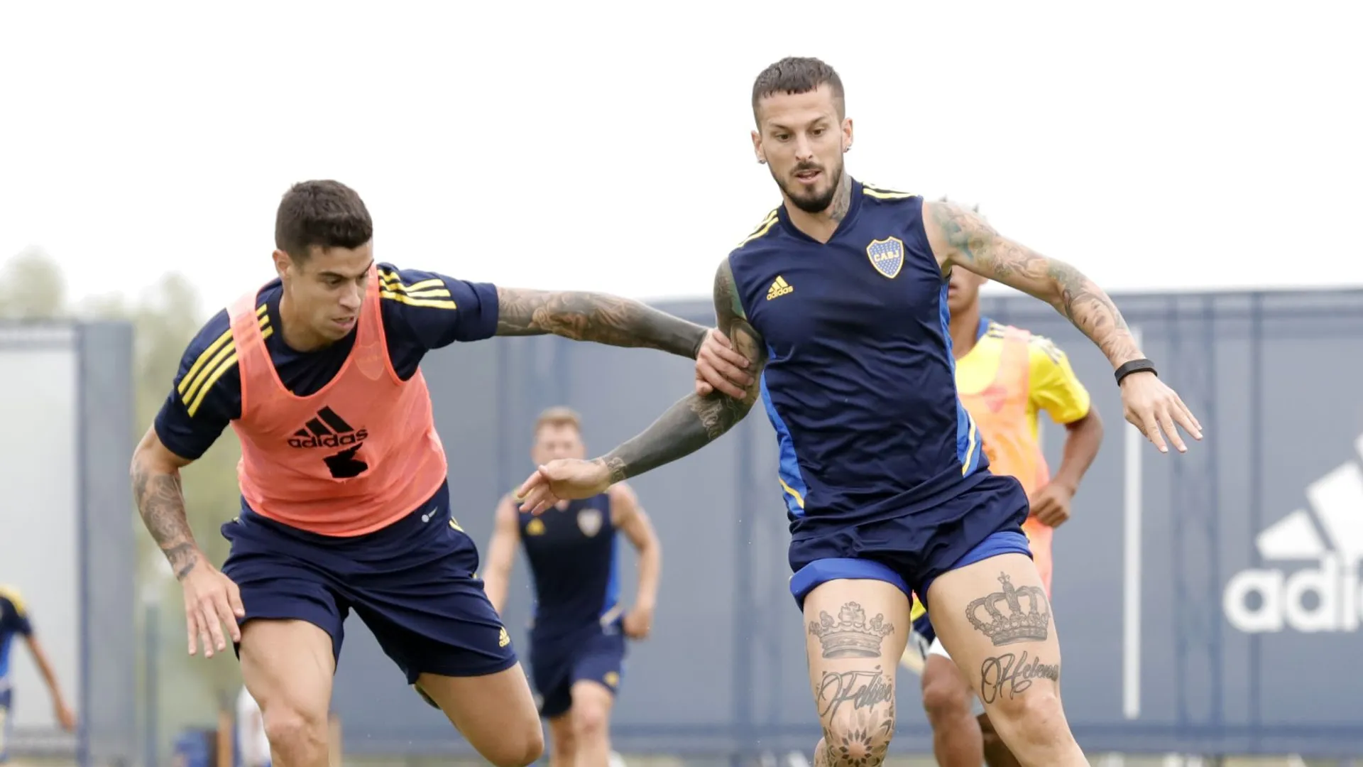 Preocupación: la inesperada razón por la que Benedetto debió abandonar la práctica de Boca