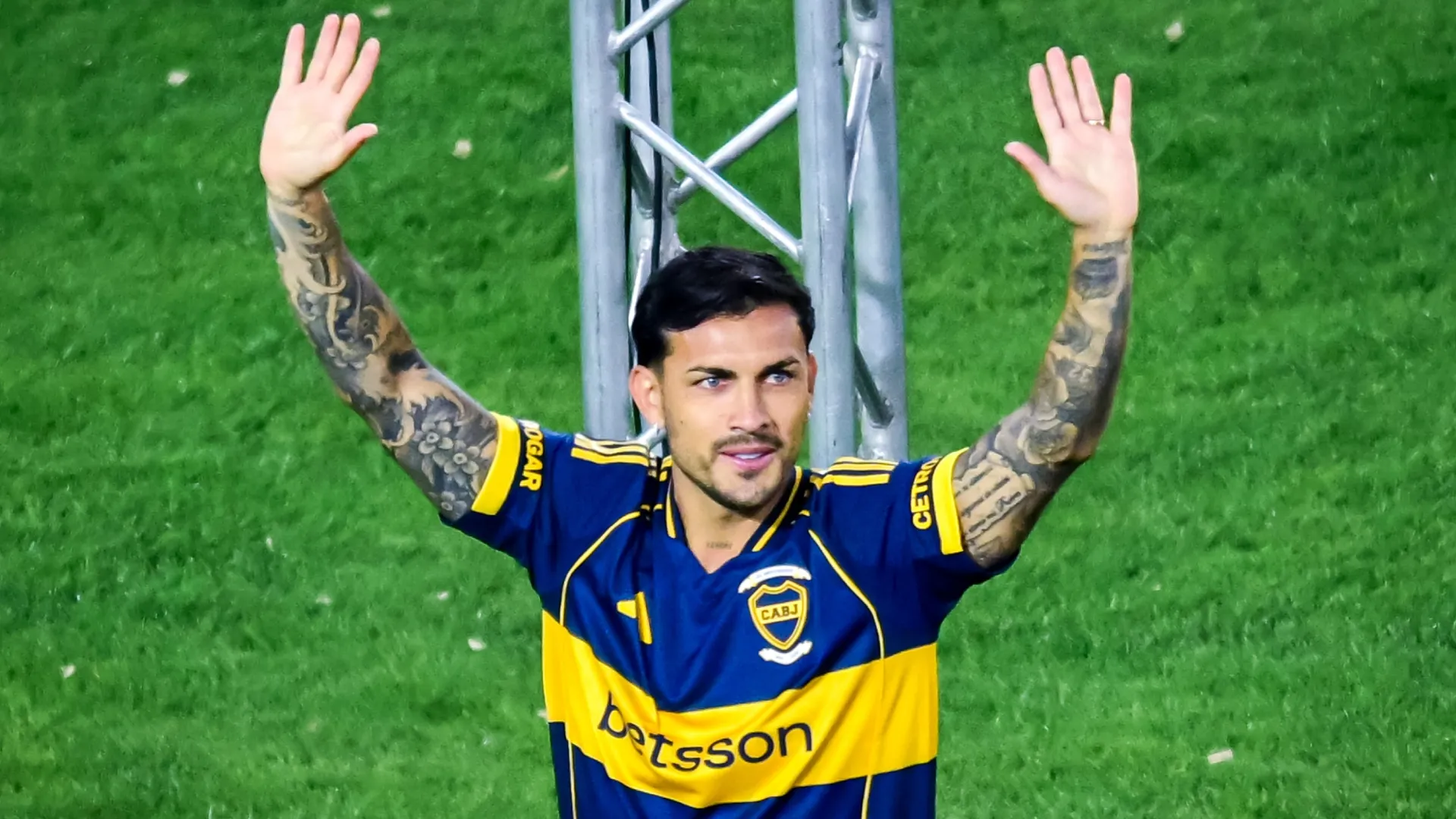 Alberto Tarantini, emblema de Boca, resaltó el compromiso de Leandro Paredes con el club : "Su ejemplo es maravilloso"