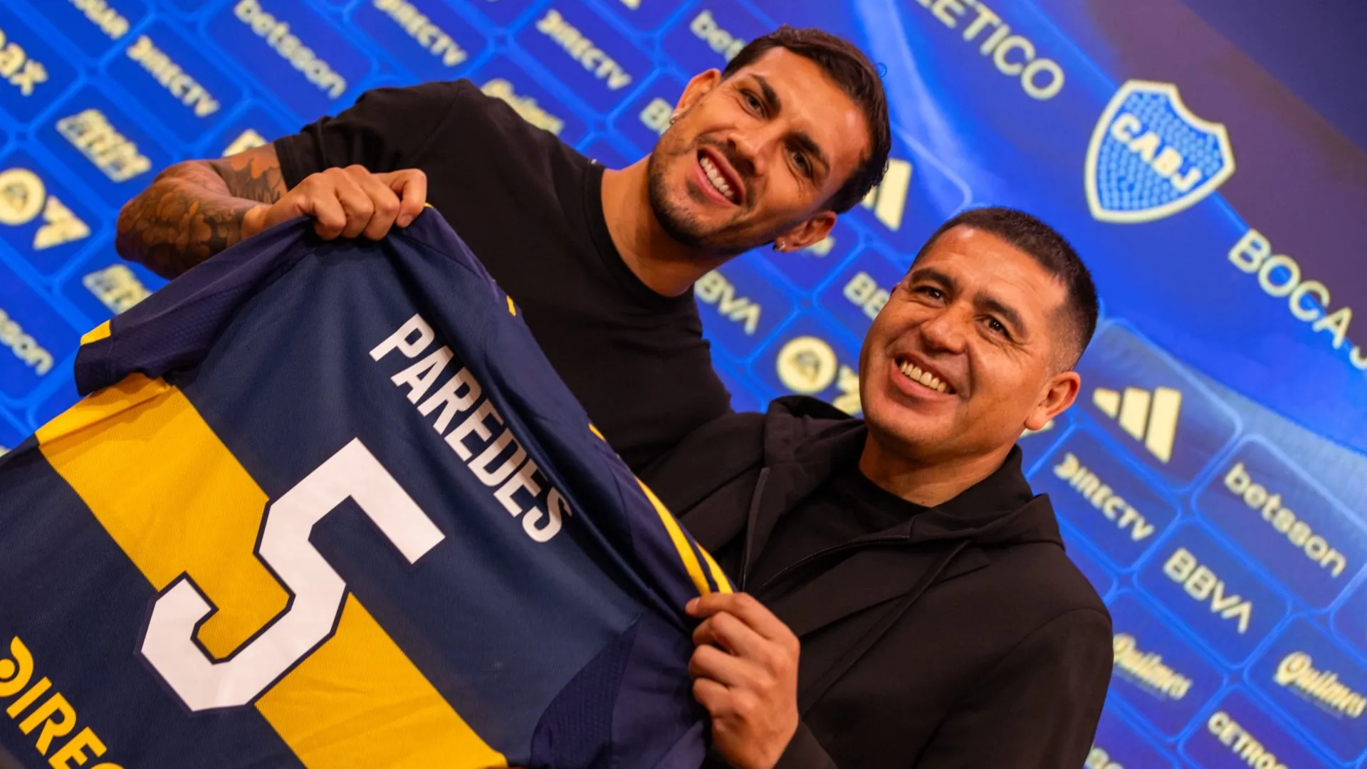 Con la llegada de Paredes, a qué refuerzo apunta ahora Riquelme en Boca