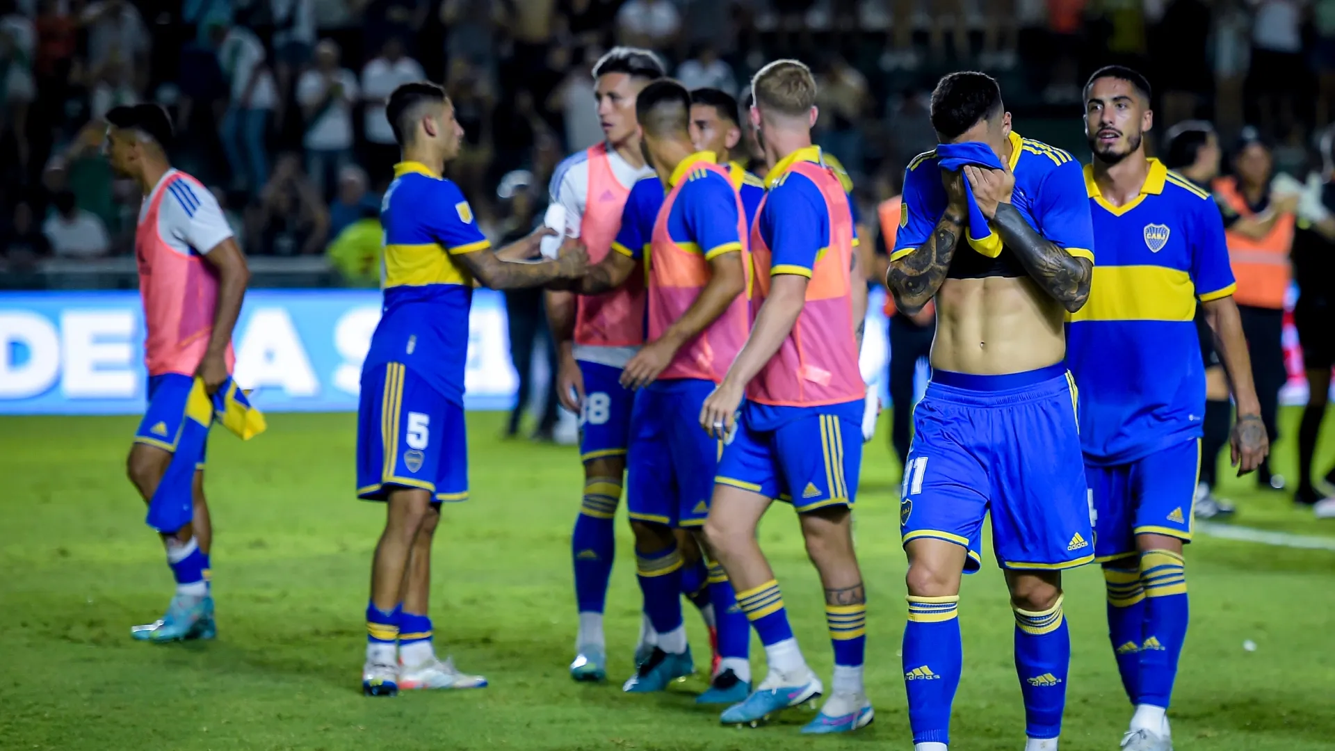 Rotura de ligamentos: un juvenil de Boca sufrió una grave lesión