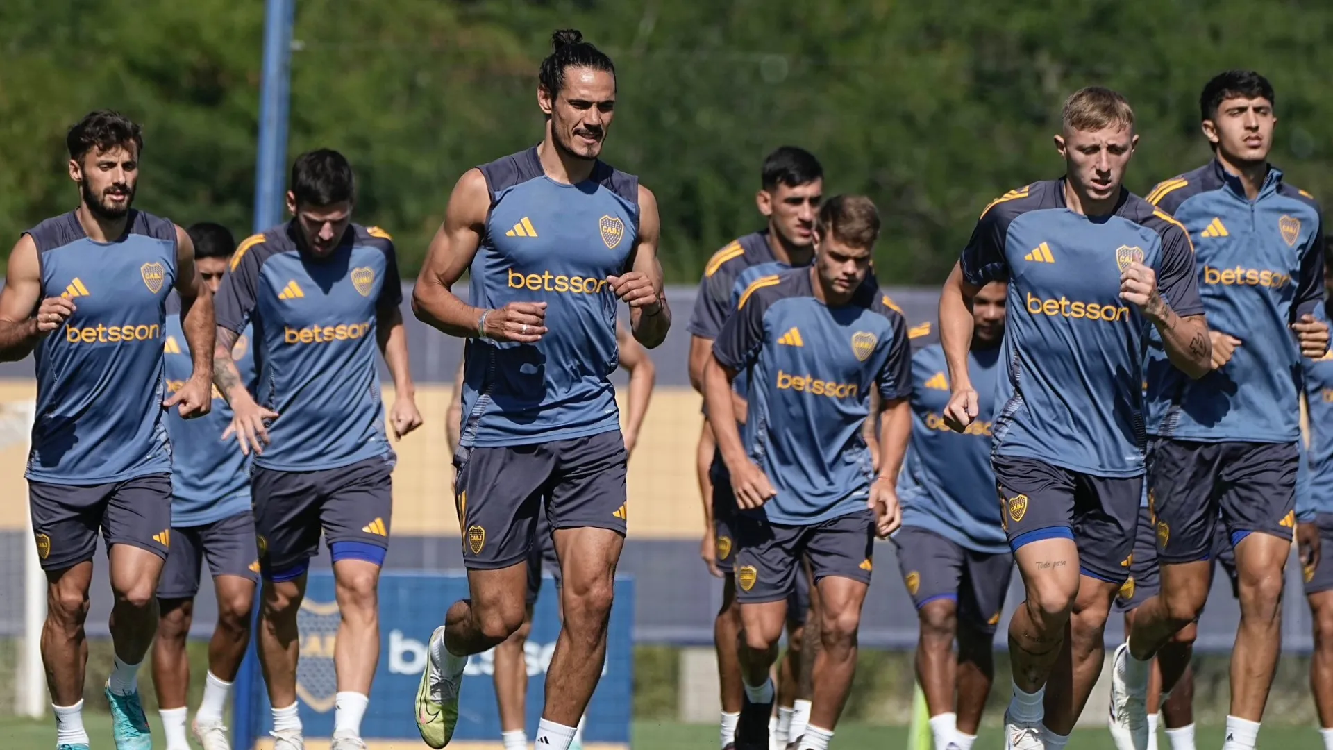 Los concentrados de Boca para el partido con Lanús con una vuelta inesperada